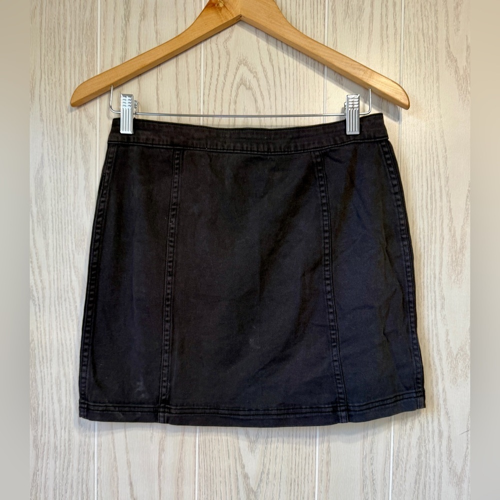 Altar’d State Black Button Front Denim Mini Skirt NWT Size Medium - Picture 3 of 4